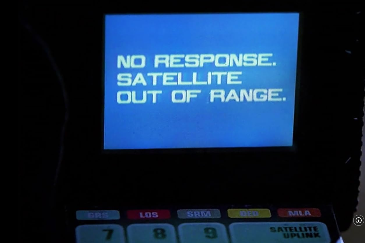 Wunder der Technik: Das Gerät hat nur Nummerntasten, aber man kann Text eingeben. Gut, wer noch T9 kann! Es würde allerdings helfen, wenn man auf einem feindlichen Planeten die Tastentöne abschalten kann.
